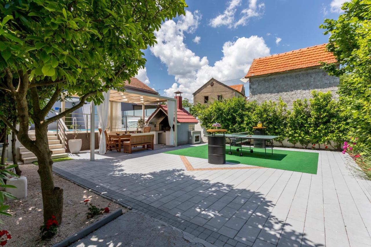 Holiday House Mala Sinj Exteriör bild